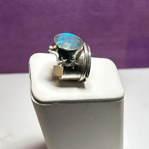 Boho-Magic Labradorite Fidget Ring - Picture 4 of 9